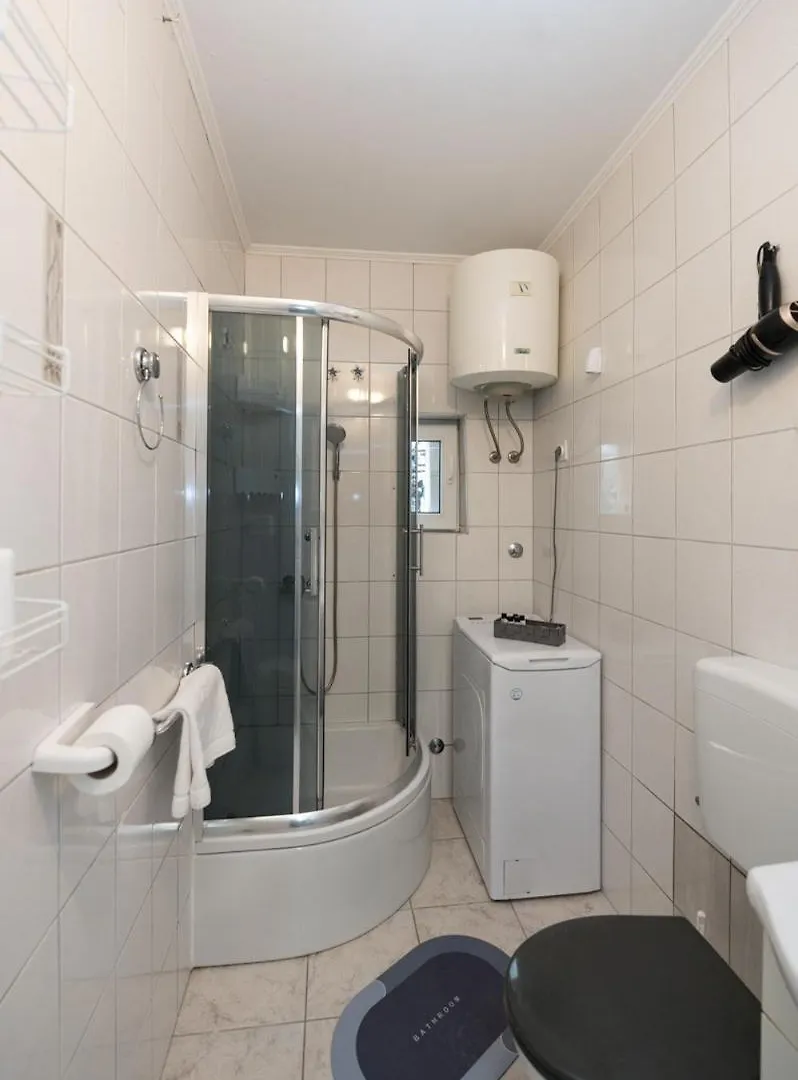 דירה לובראן Apartman Kesten